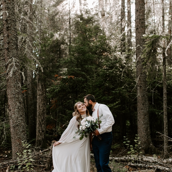 Chiffon Mesh Ivory Wedding Veil Cape with train - Picture 14 of 16